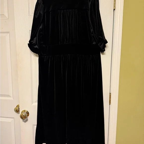 Ralph Lauren Black Velvet Short Sleeve Midi Dress - Picture 7 of 9
